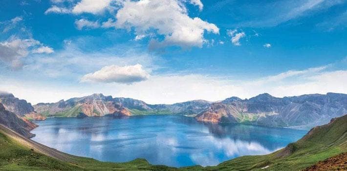 长白山天池：中国最深的火山湖