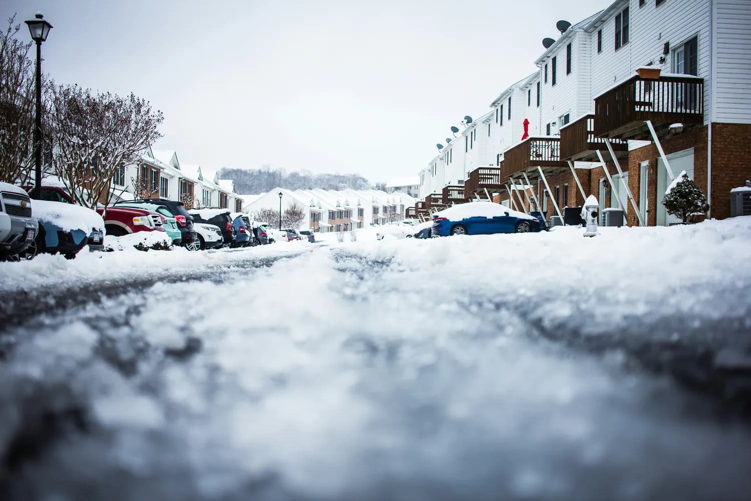 大暴雪后，教你快速解冻车门窗！