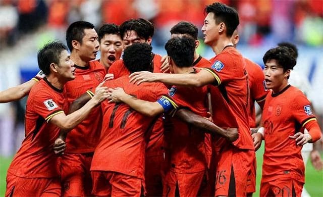 国足被坑？巴林0-2影响很大，后三轮更特殊，今晚改写出线形势