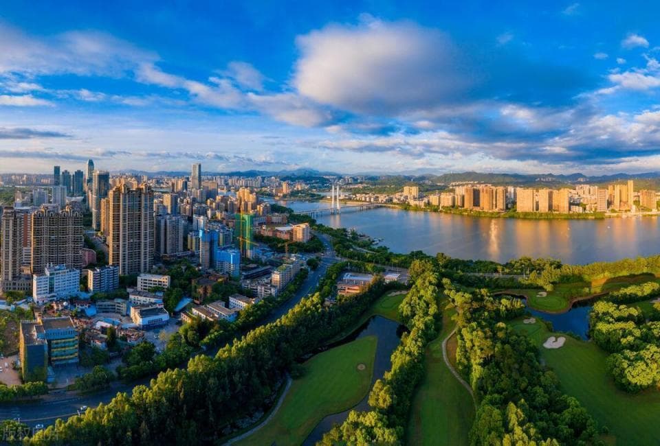 中国十佳宜居城市获得次数最多的是这三座城，入选次数在11次以上
