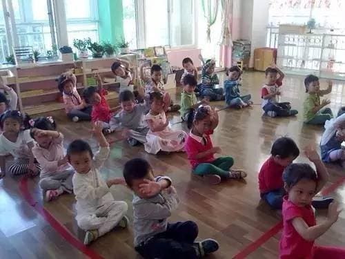 精选32个育儿案例：每个父母都需要细读的家庭教育指南