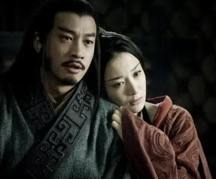 情感与权力的交织：项羽与虞姬的悲剧