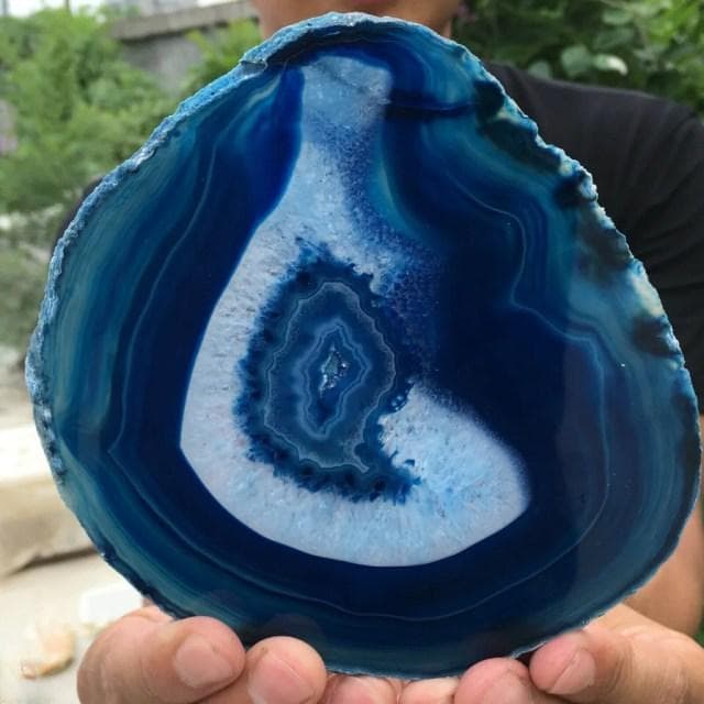 蓝玛瑙：一种珍贵的矿物宝石