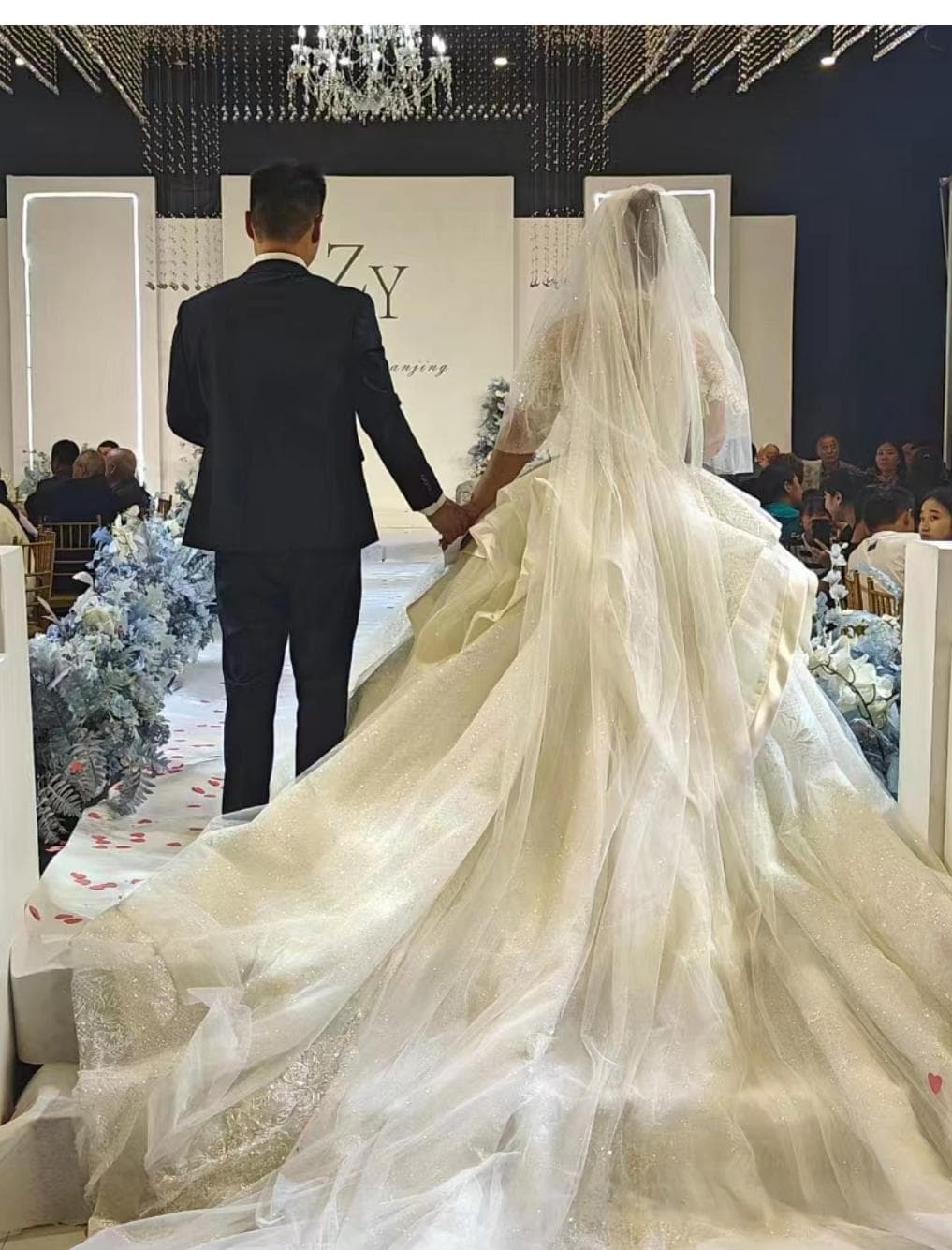 新婚祝福语精选：7大类20条，总有一款打动你