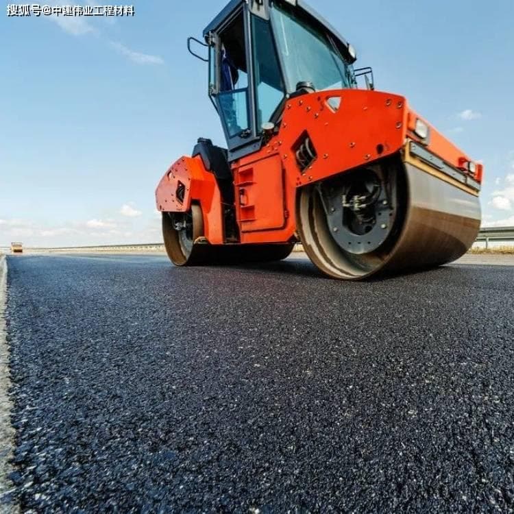 重塑道路未来：乳化沥青在修复与养护工程中的关键作用