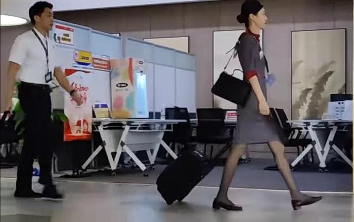 空姐上班不再穿高跟鞋，人性化之举