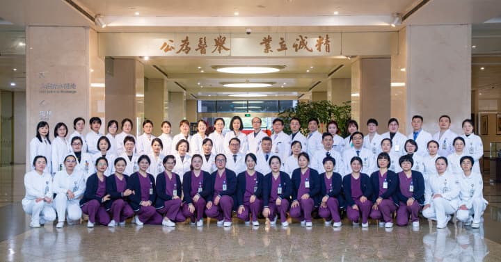 妈妈尿毒症、儿子脑溢血，妹妹也中招了！这个遗传病为啥这么难治？