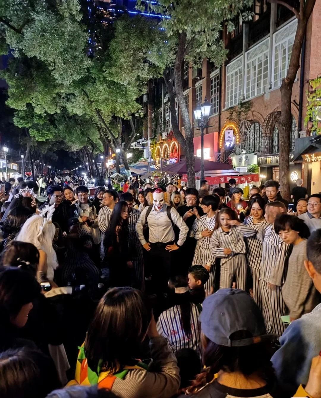 黎黄陂路：时尚文艺的“街头博物馆”