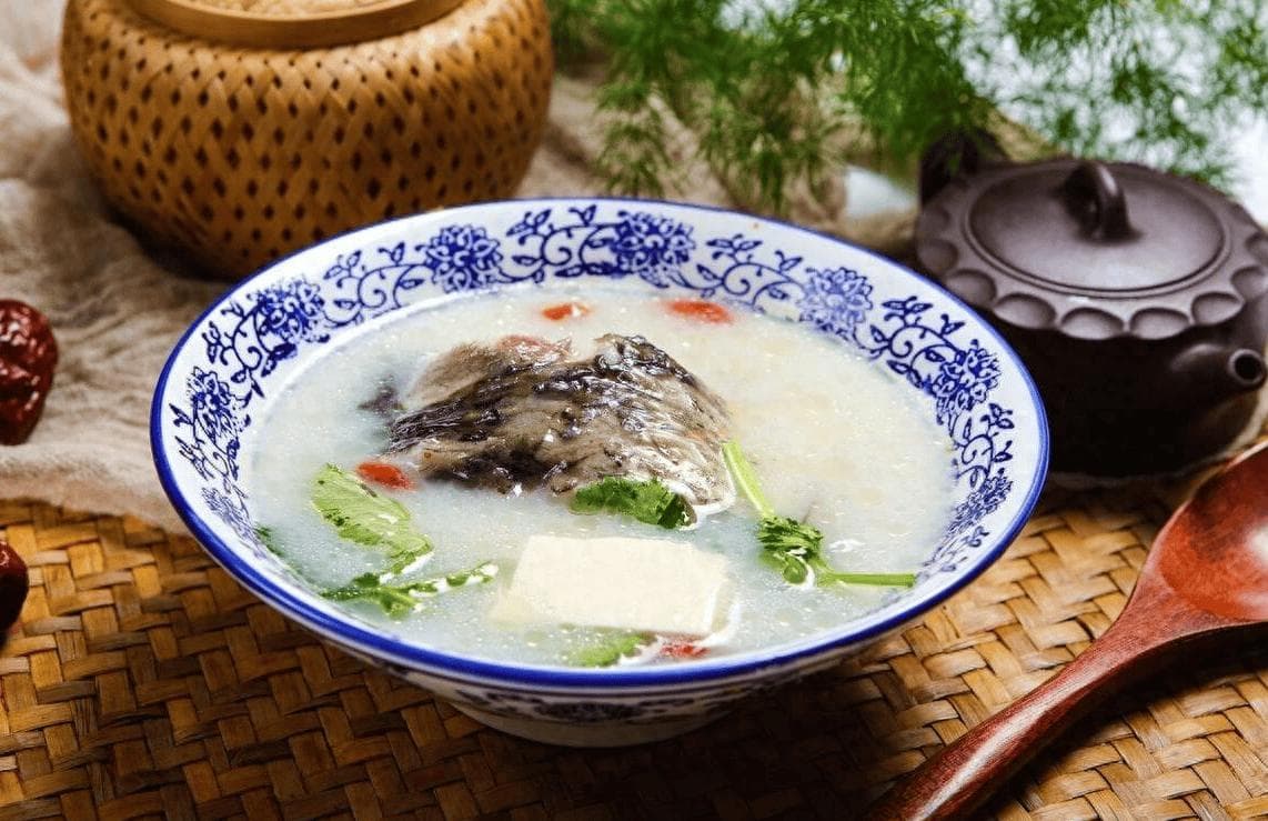 润肺又养生：秋季7种鱼汤的选材与烹饪指南