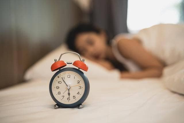 睡眠时唾液分泌减少致口干，专家解析背后机制