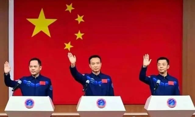 神舟十五宇航员中有三位书法大家，登天展示双重才华！