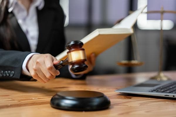盈科律师事务所因违规行为受到行政处罚