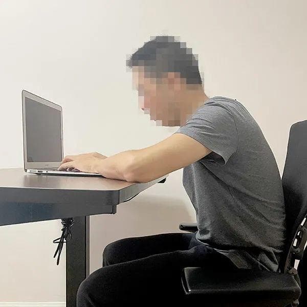 坐办公室一天下来腰酸背痛腿抽筋？简单四步教你缓解症状