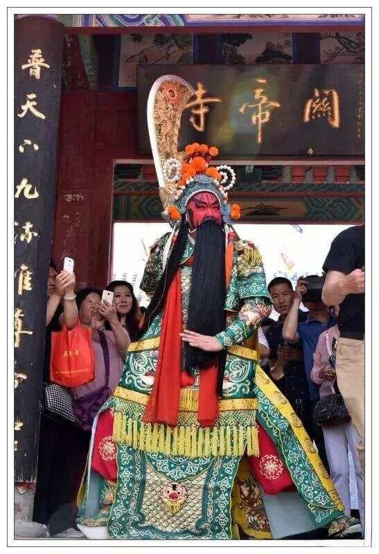 从关公传奇故事中汲取人生正能量
