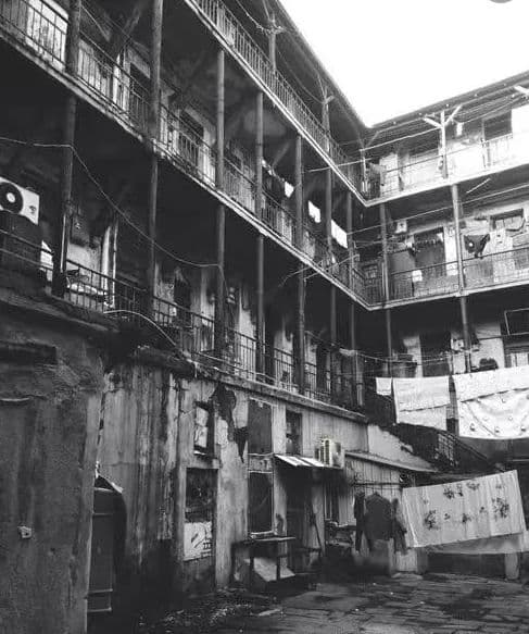 【老照片·家话】青岛75年居住变迁，时光流转中的幸福印记