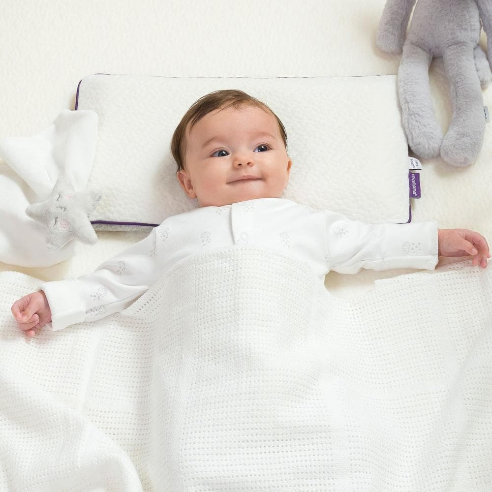 婴儿睡眠时间多久才够？宝宝睡眠建议时长、睡眠训练方法一次看！