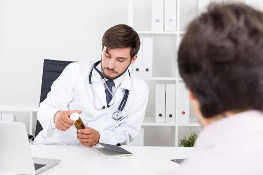 动脉粥样硬化患者血脂控制，饮食结构调整建议，定期检查项目安排