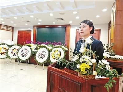 在生死交界处架起一座温暖的桥