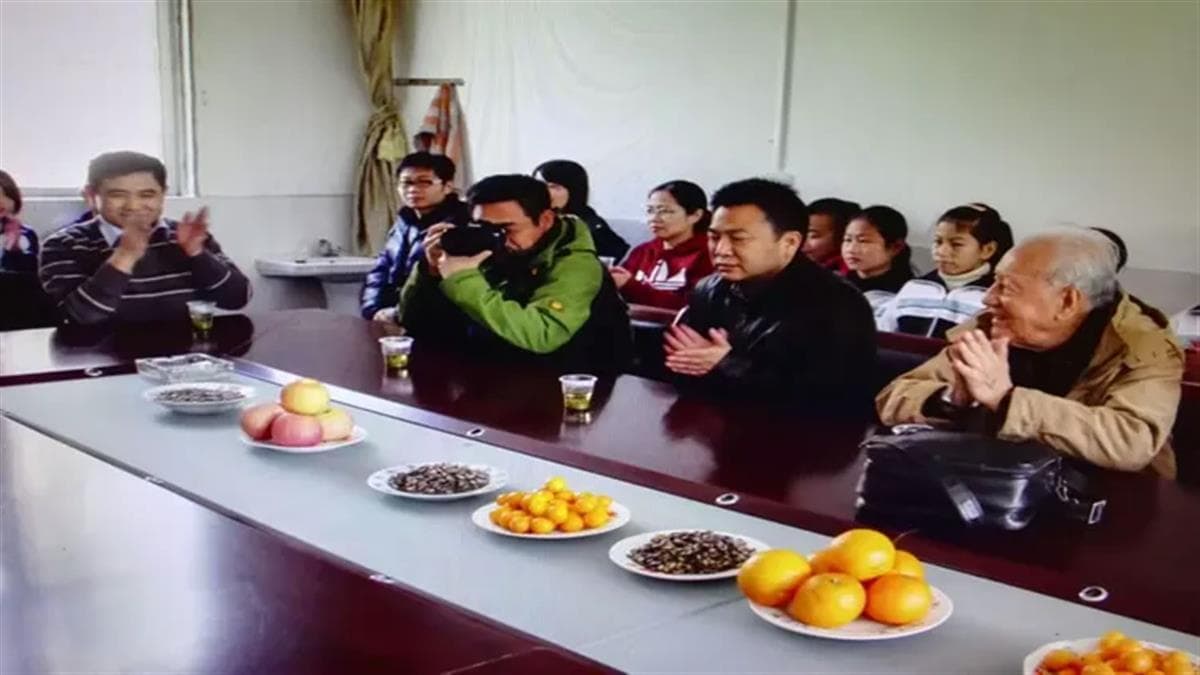 黄旭华院士为何两次亲赴湖北这所农村学校