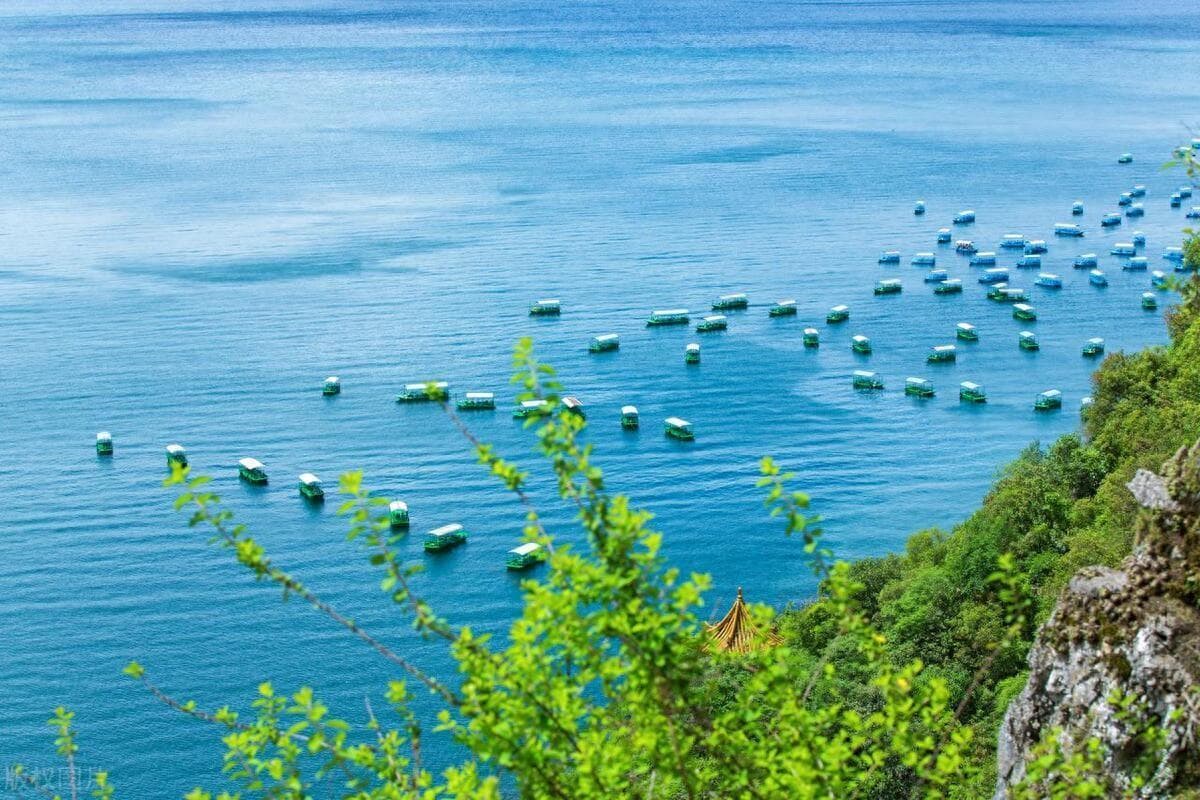 抚仙湖景点介绍，一个湖底藏有古城的神秘湖泊！风景太棒啦！