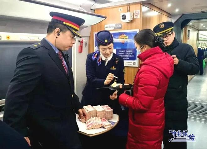 近50万元现金15分钟找回！旅客：感谢铁路人