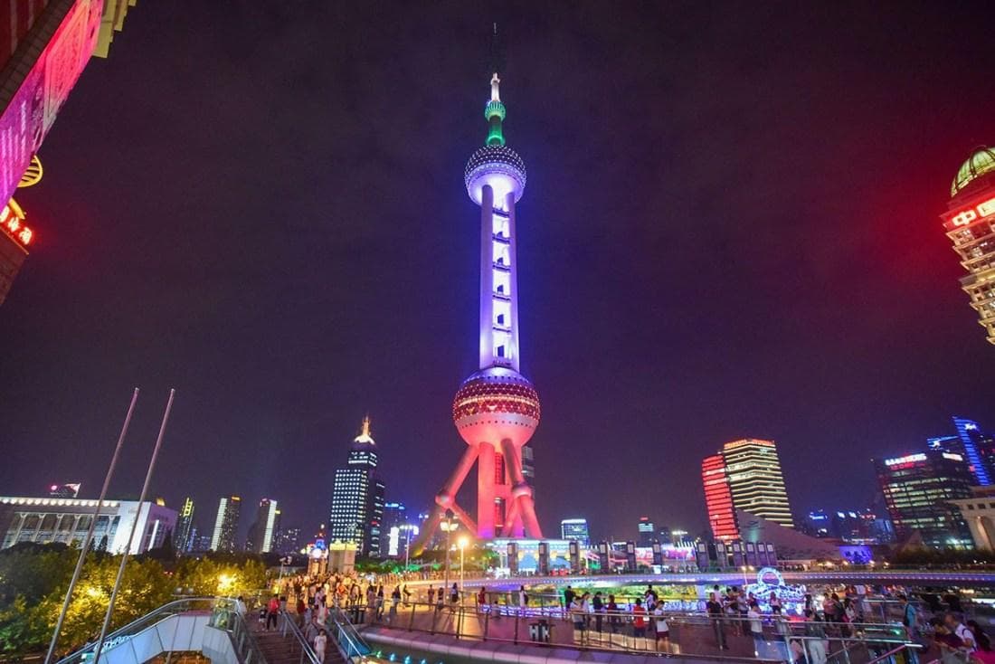 上海景点｜东方明珠电视塔观景台：在最经典的上海地标欣赏日夜繁华