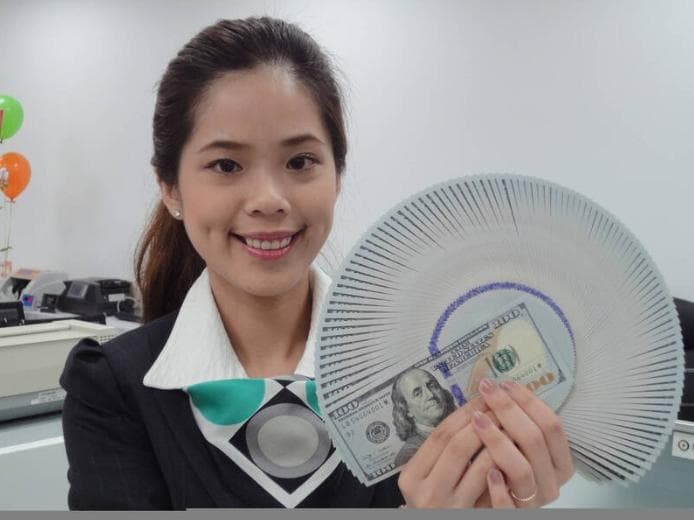 美元2025“先上后下”！ 大摩等专家预测：年中达高峰 年底暴跌6%