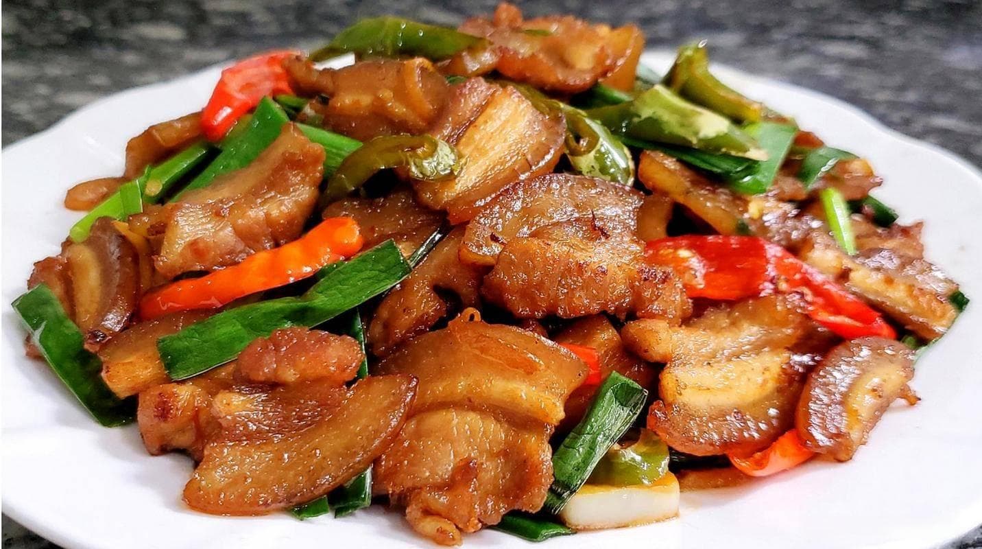 一口回锅肉，满嘴幸福感：揭秘这道川菜的魅力