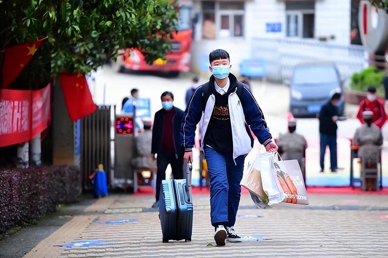 物理专业就业方向广泛，如何明智选择避免“掉坑”？