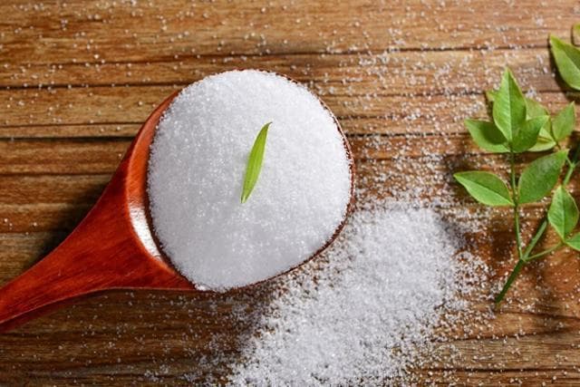 “少盐少油”错了？医生提醒：60岁后吃饭应该尽量做到这3点