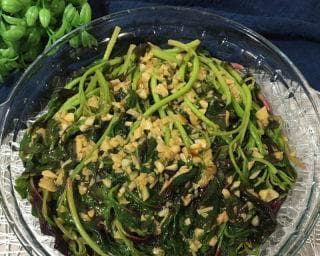自制面条，搭配清爽苋菜汁，健康又美味，你值得拥有