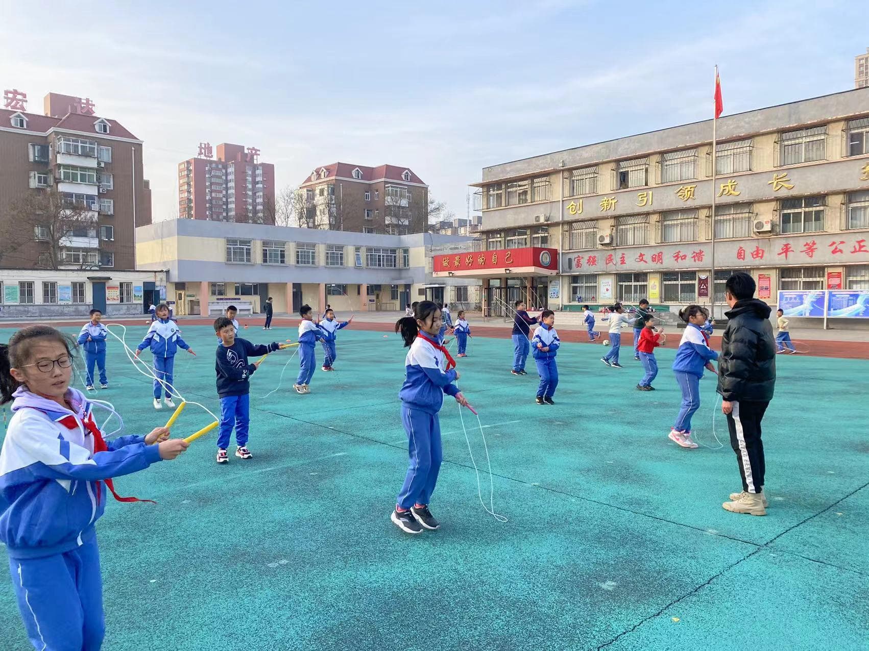 跳绳运动对小学生视力的控制与提高的研究探索