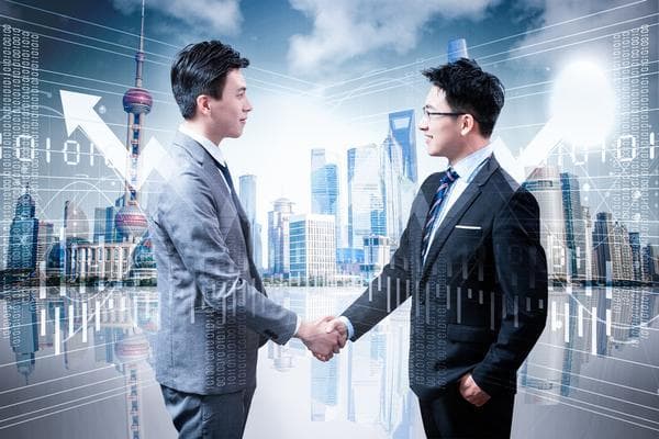 蚂蚁面试官迟到：招聘流程中的时间管理与沟通问题解析