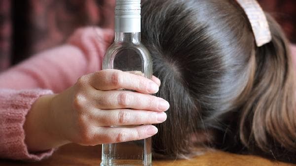 如何帮助伴侣科学戒酒