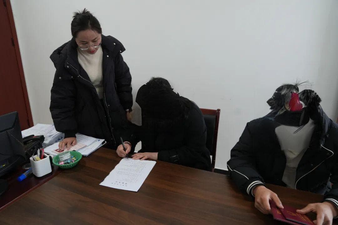 庭站融合创和谐 多元调解暖民心——人大代表联络站成功化解一起离婚纠纷