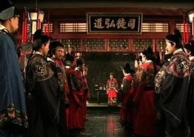 土木堡之战：明军惨败的深层原因与王振宦官的责任