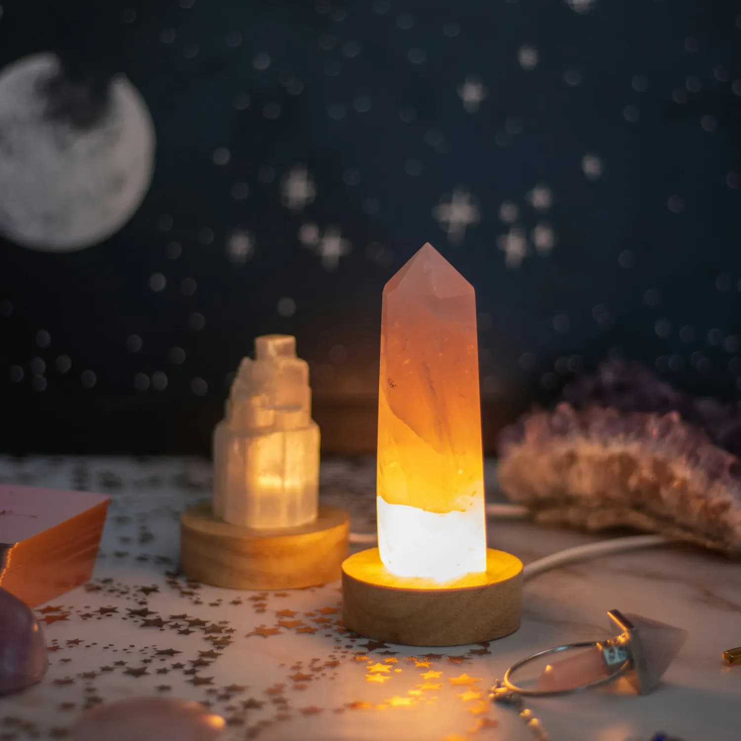 喜马拉雅盐灯：氛围营造与睡眠辅助的实用之选