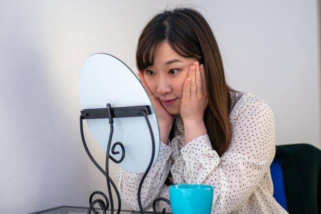 毛孔粗大怎么办？5大保养方式+4个生活建议全攻略