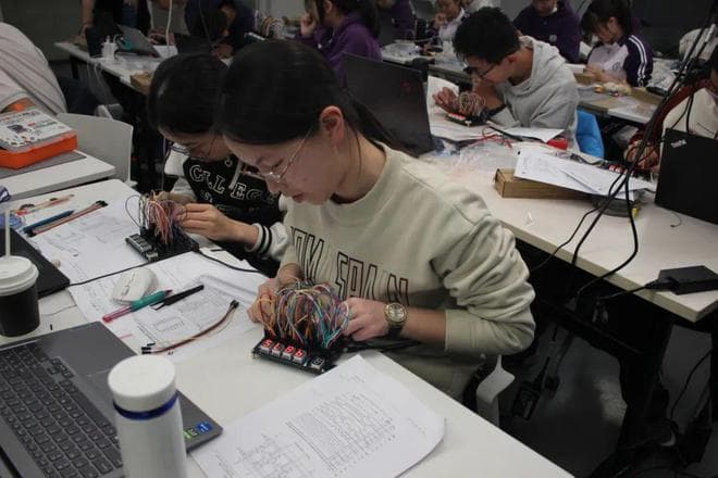 重磅！2025北京教改这个新动向，多所中小学官宣大动作