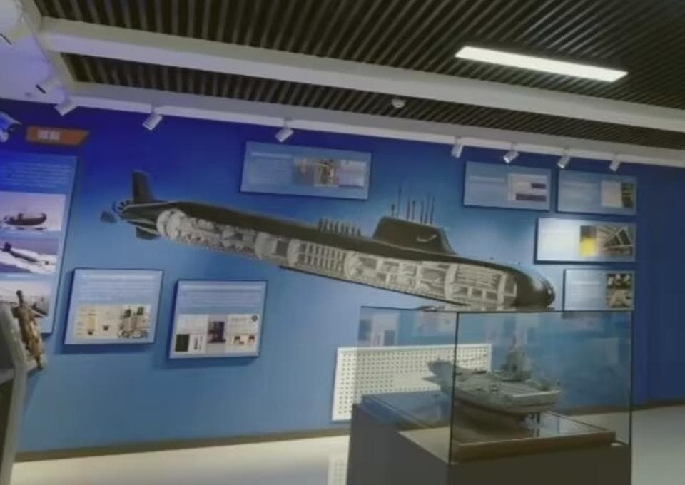 中国新型093B核潜艇首次露面，已达世界领先水平