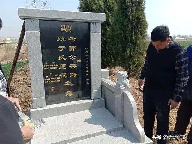 立墓碑的五大要素：如何立才吉？立在坟前还是坟后？
