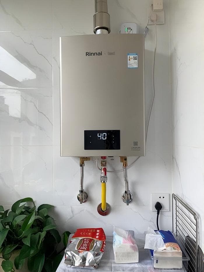 零冷水燃气热水器和普通燃气热水器，哪个更适合家用？