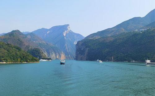 长江三峡旅游攻略：瞿塘峡、巫峡、西陵峡全解析