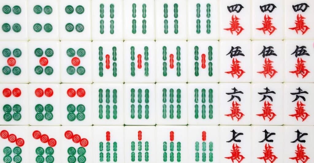 新手麻将必看！4大基本牌型与3种胡牌技巧，轻松上手不求人