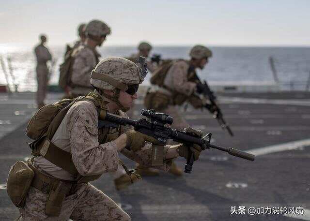 详解美陆战队步兵连和15人步兵班