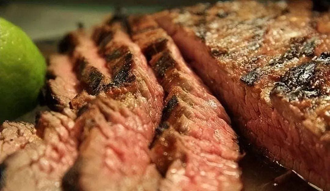 揭秘人造肉：细胞培养技术如何创造未来食品