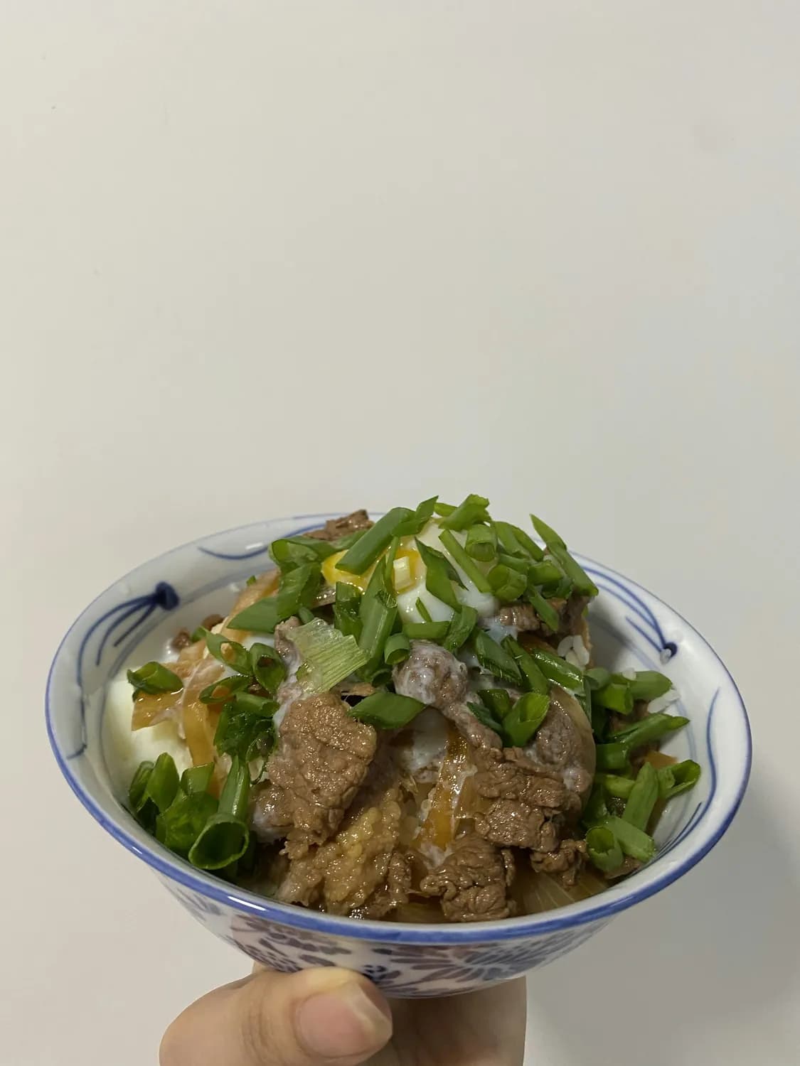 白萝卜炖牛肉：营养互补的冬季养生菜，附详细烹饪指南