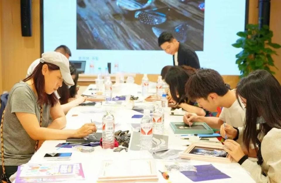 在传承中创新，看非遗如何融入现代生活