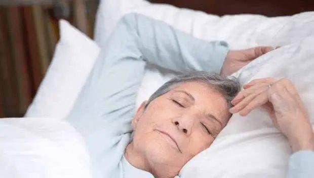 走路太多膝盖疼痛？三个实用小方法帮你快速缓解