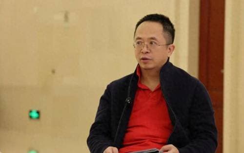 周鸿祎：容忍AI幻觉，AI不会淘汰人类，但会重塑所有行业